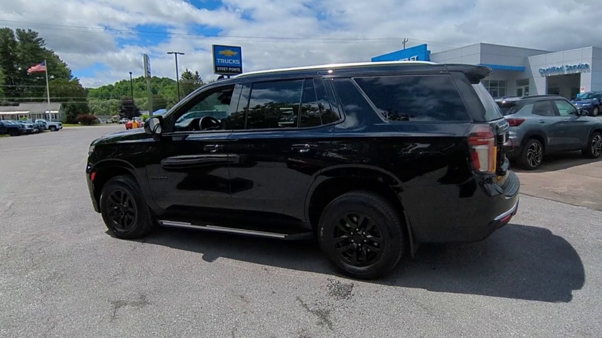 2023 Chevrolet Tahoe LS