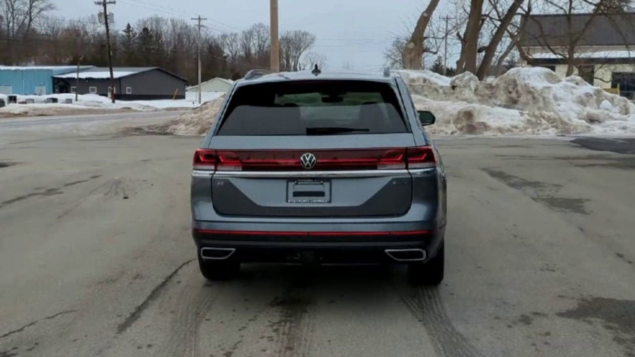 2025 Volkswagen Atlas 2.0T SE w/Technology