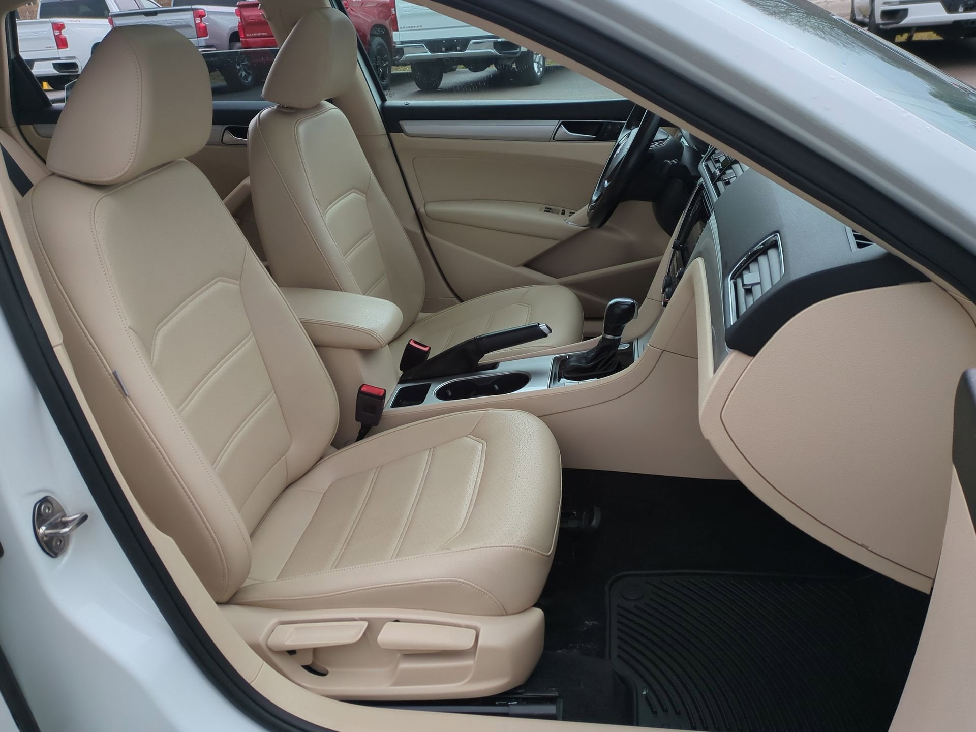 2019 Volkswagen Passat 2.0T Wolfsburg Edition