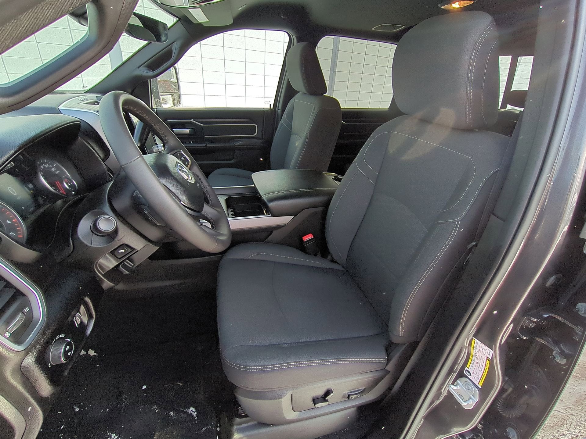 2025 RAM 3500 Big Horn Crew Cab 4x4 6'4" Box