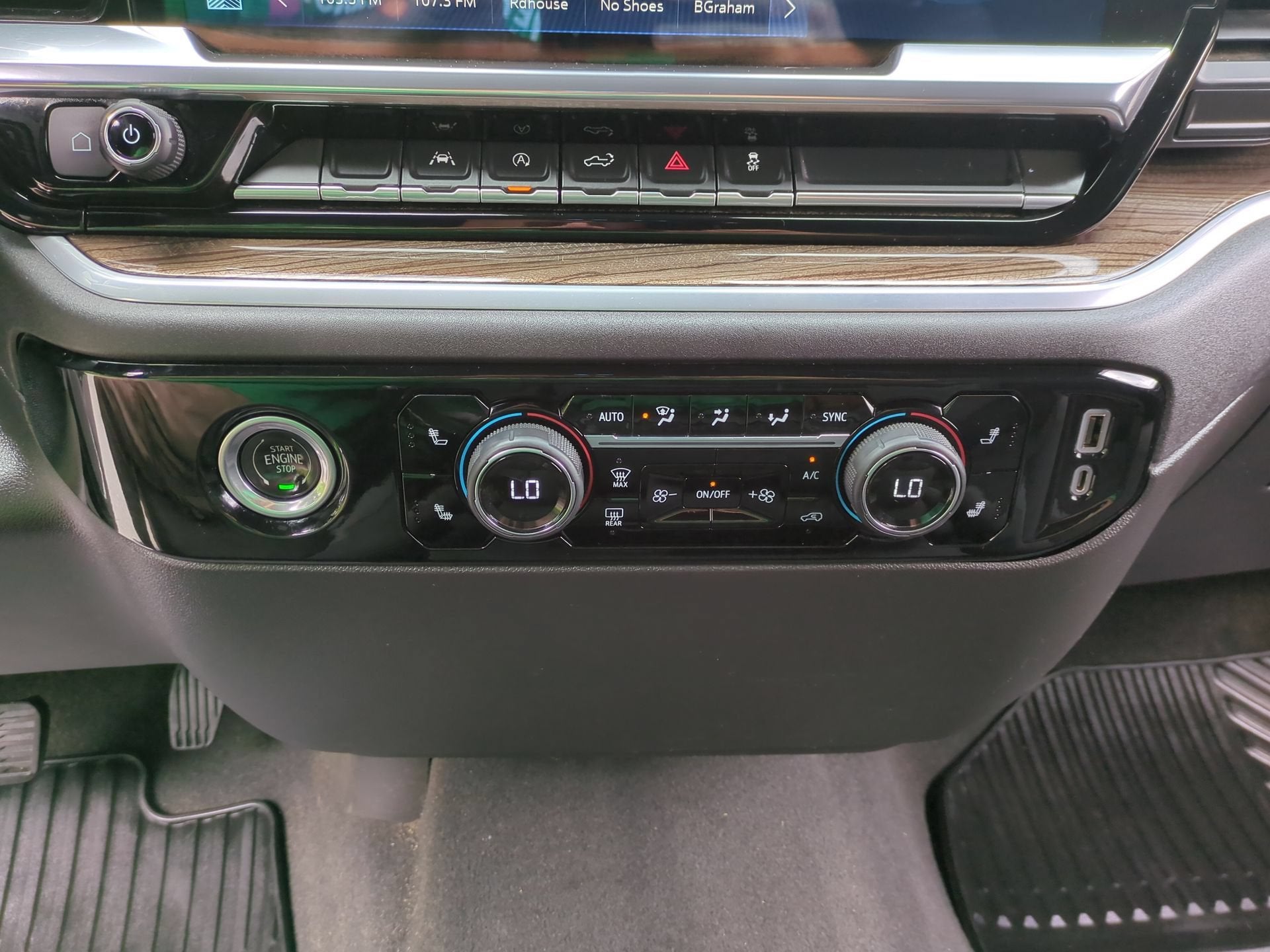 2022 Chevrolet Silverado 1500 LT (2FL)