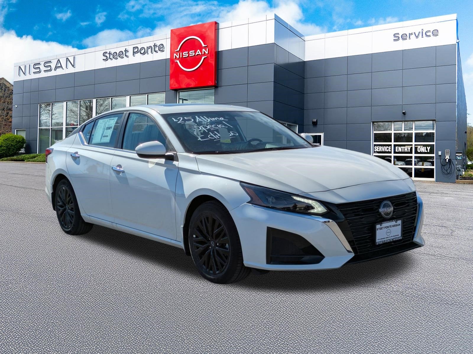 2025 Nissan Altima SV