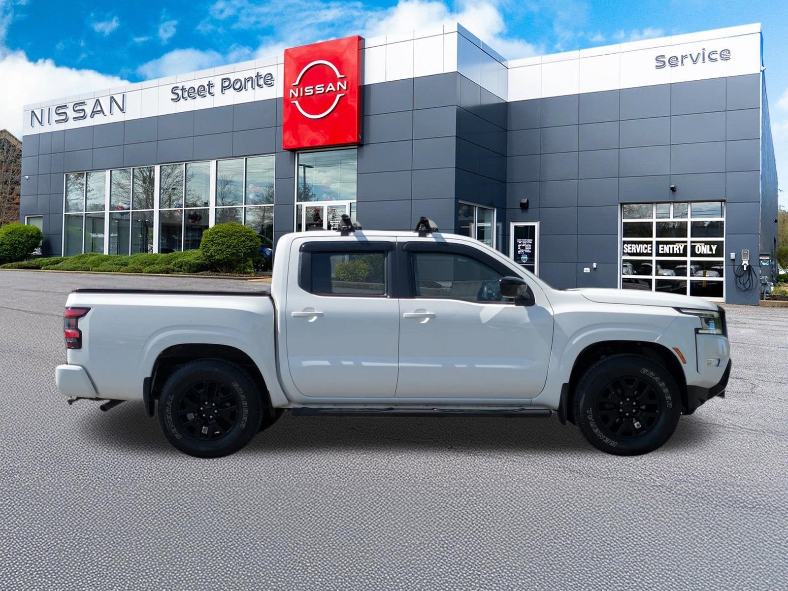 2023 Nissan Frontier SV
