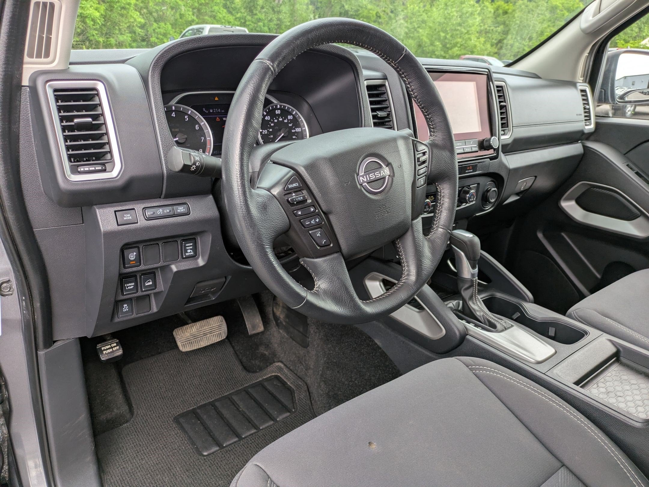2022 Nissan Frontier SV