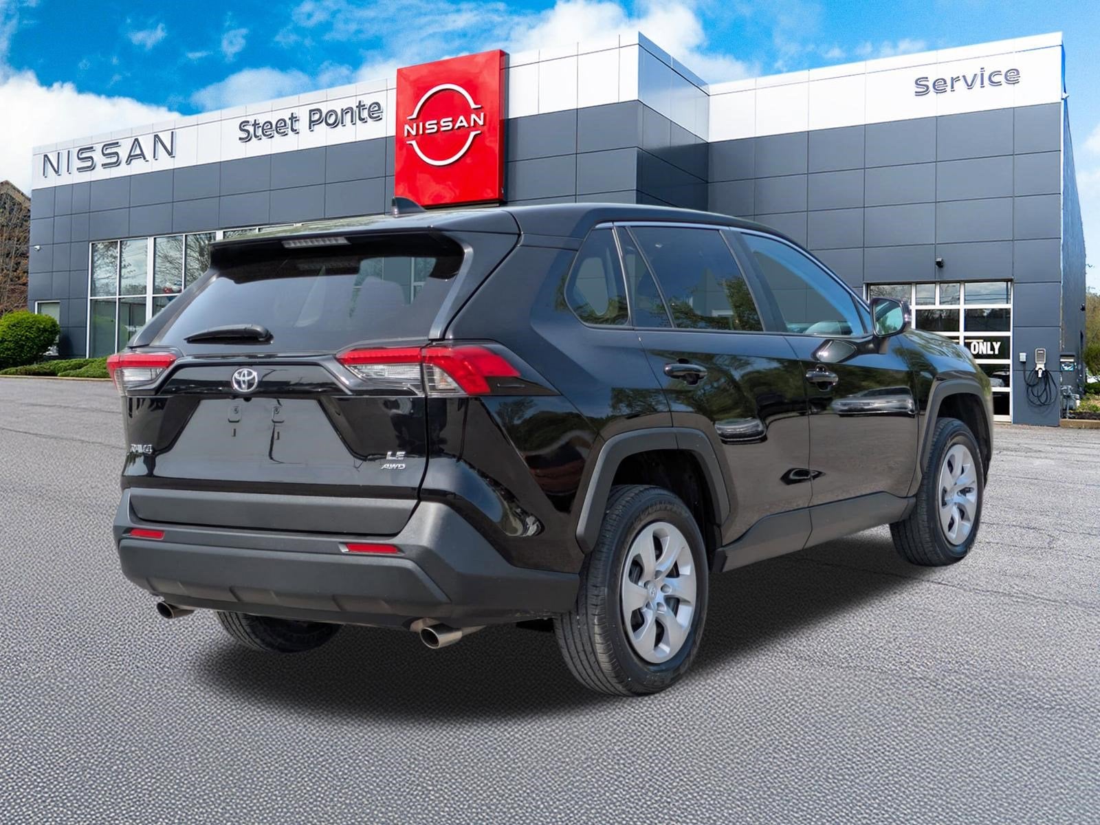 2023 Toyota RAV4 LE