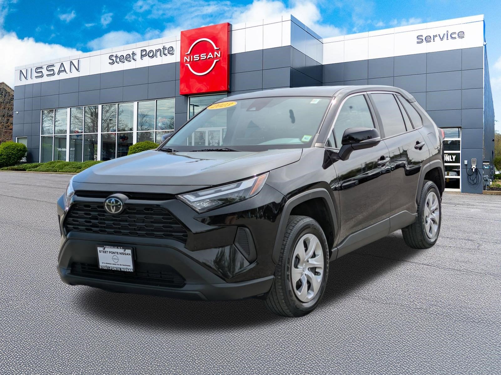2023 Toyota RAV4 LE
