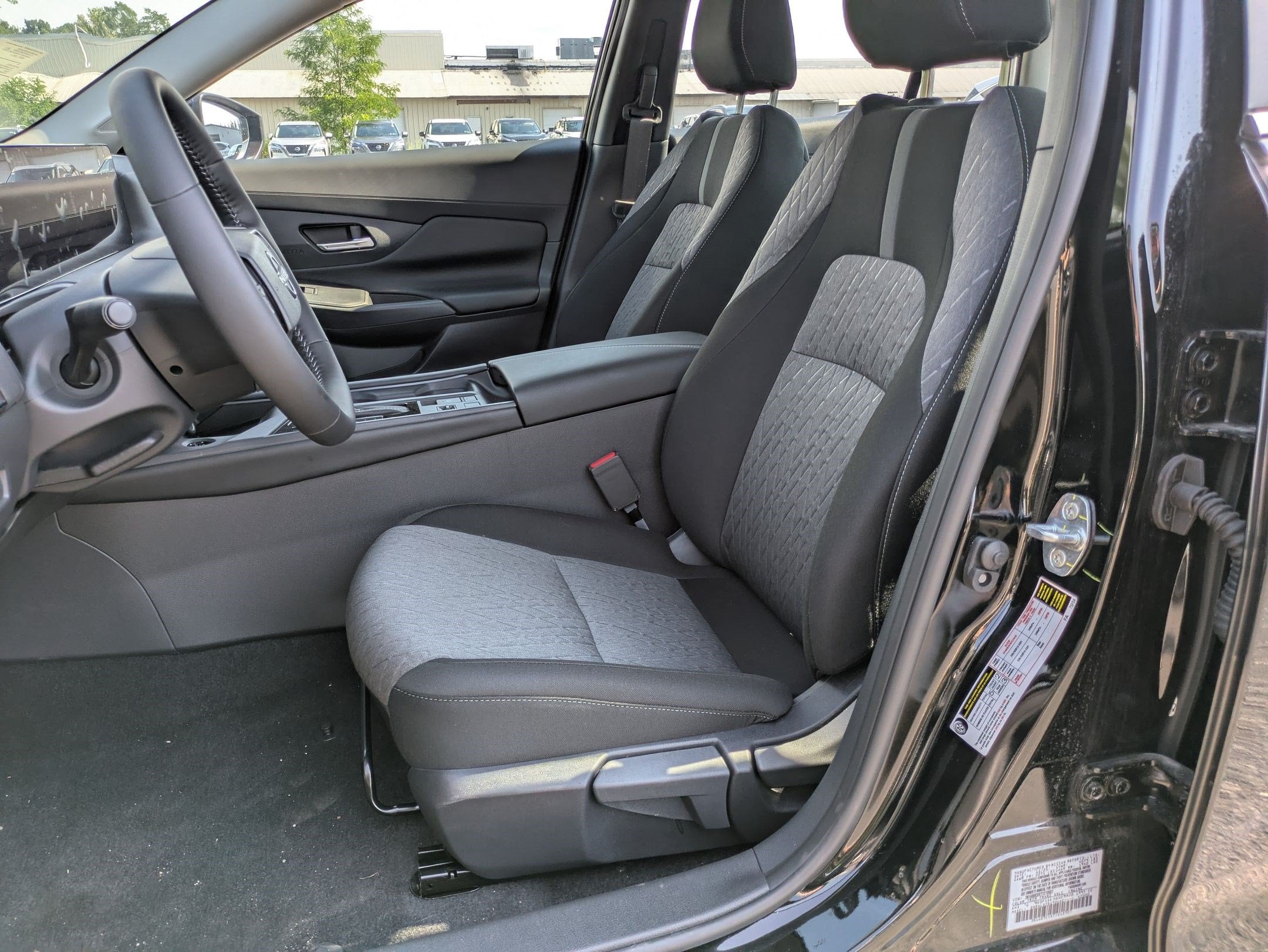 2026 Nissan Sentra SV - Photo 7