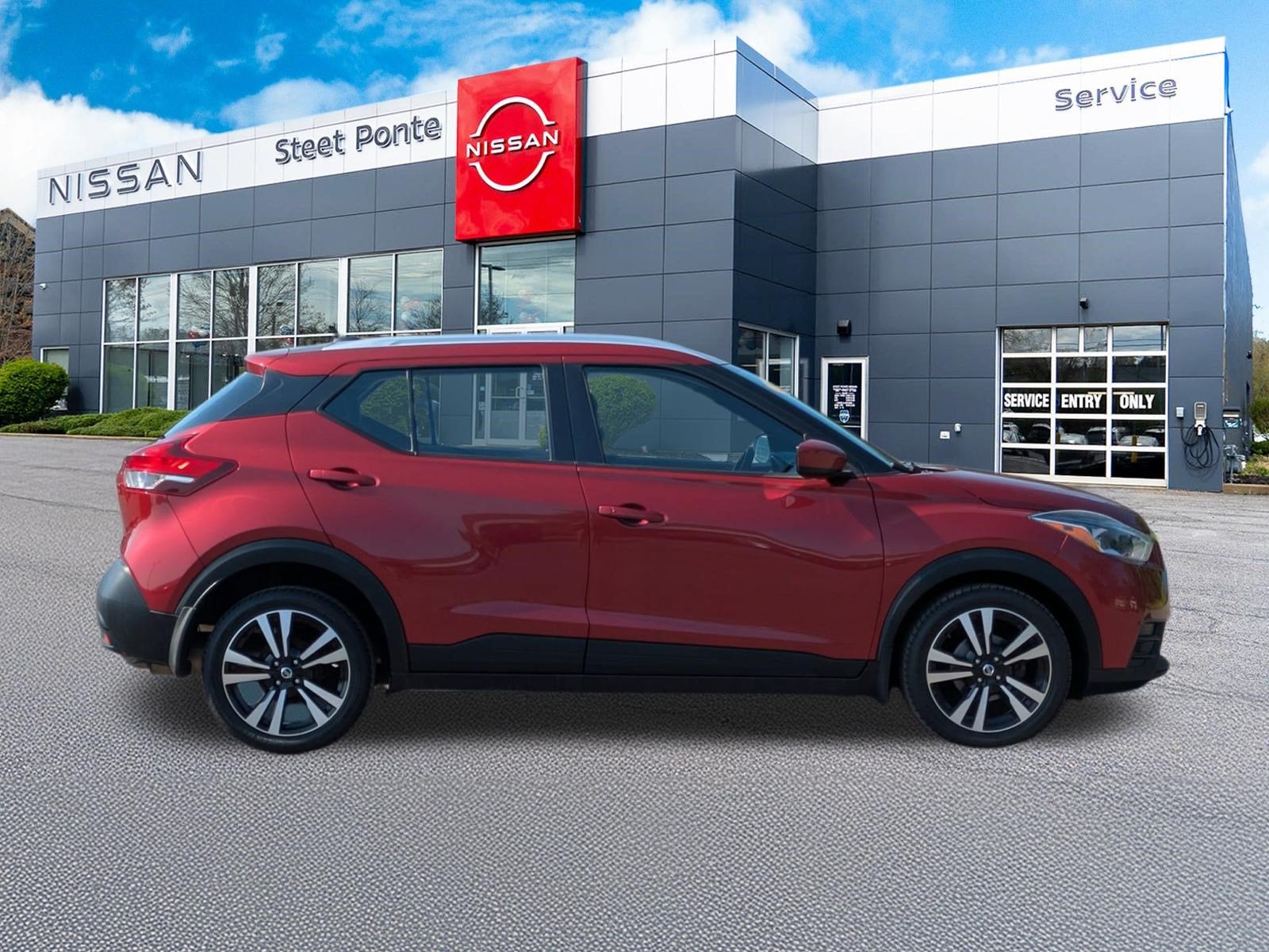 Used 2018 Nissan Kicks SV with VIN 3N1CP5CU1JL511339 for sale in Yorkville, NY