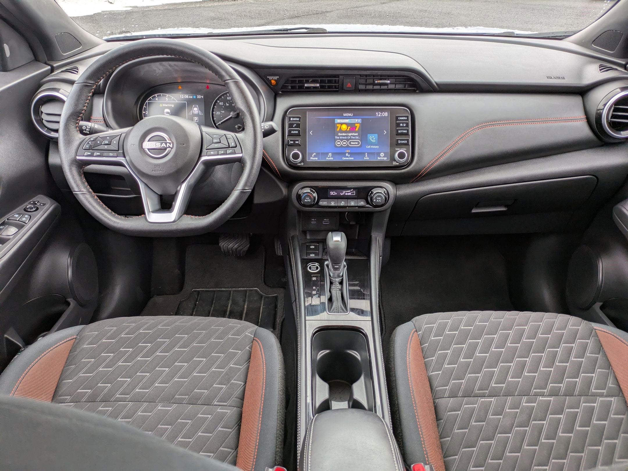 2023 Nissan Kicks SR