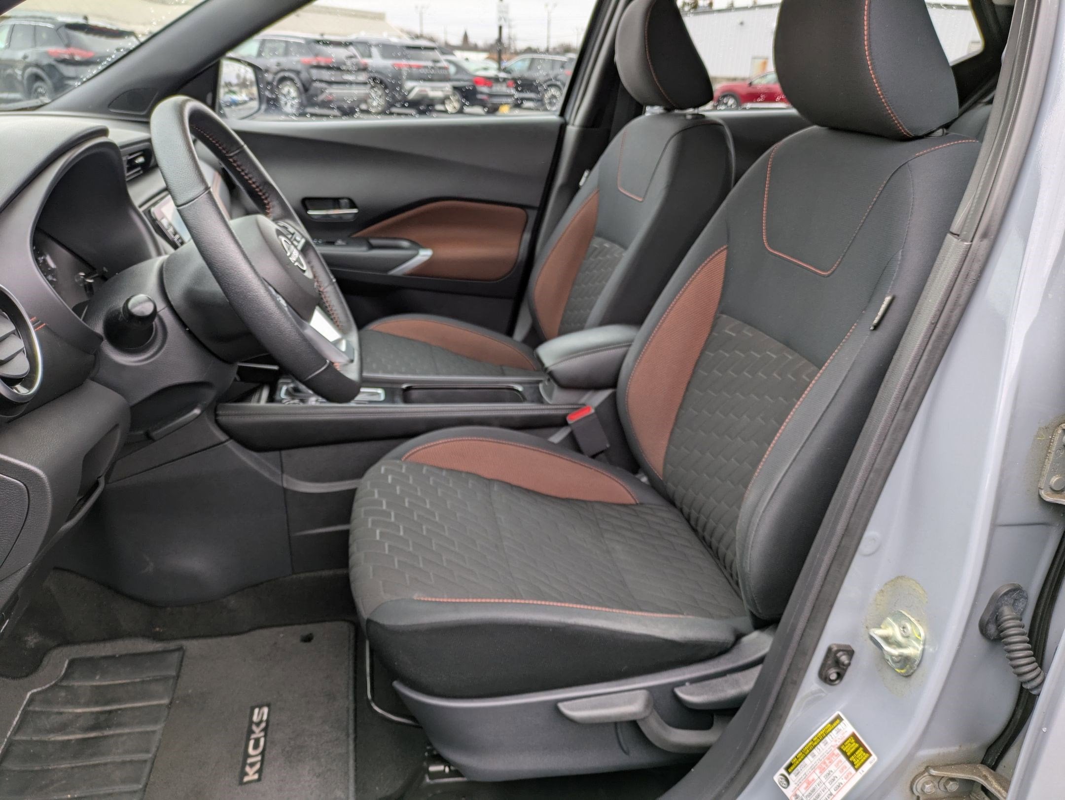 2023 Nissan Kicks SR