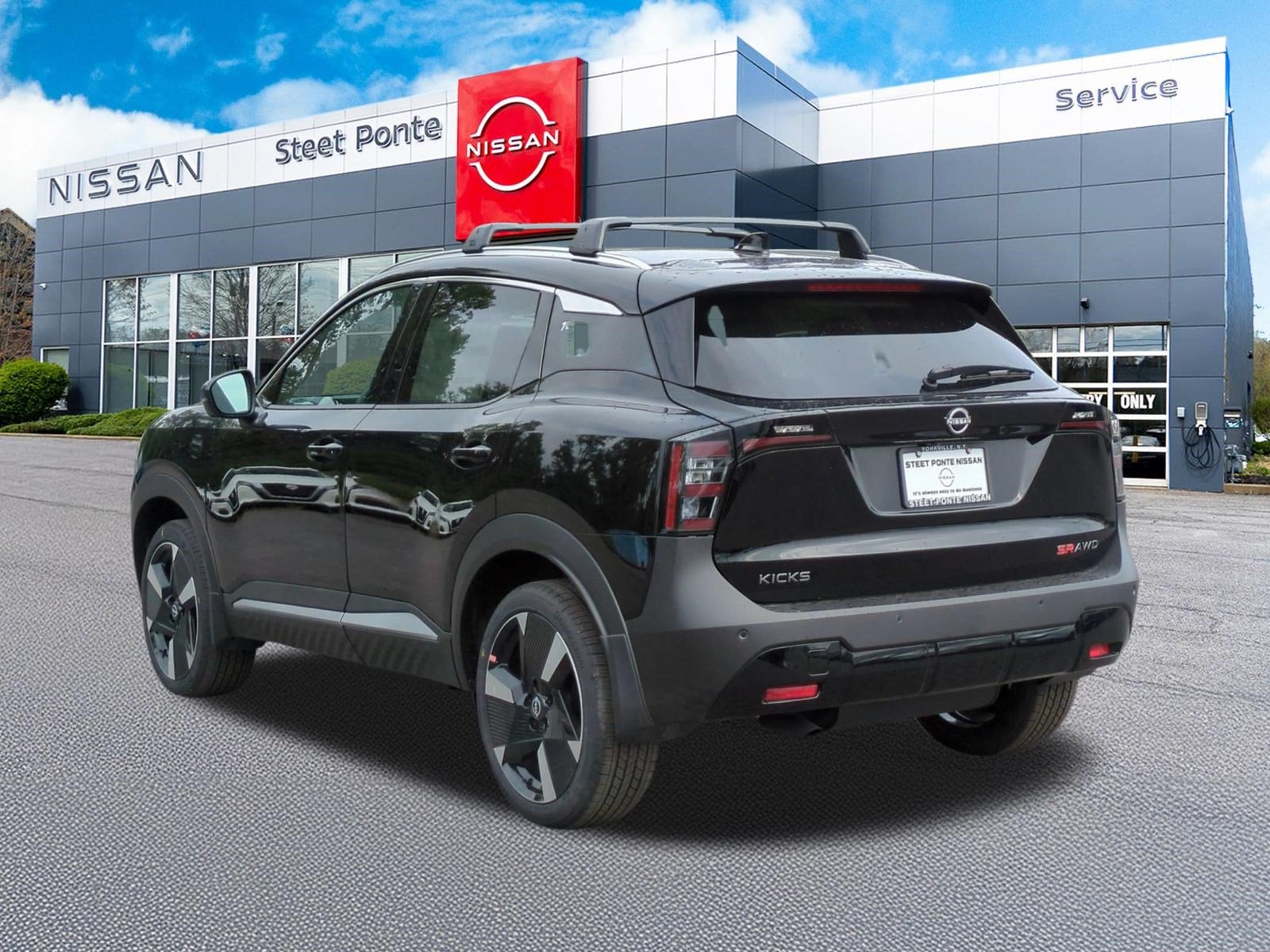 2026 Nissan Kicks SR