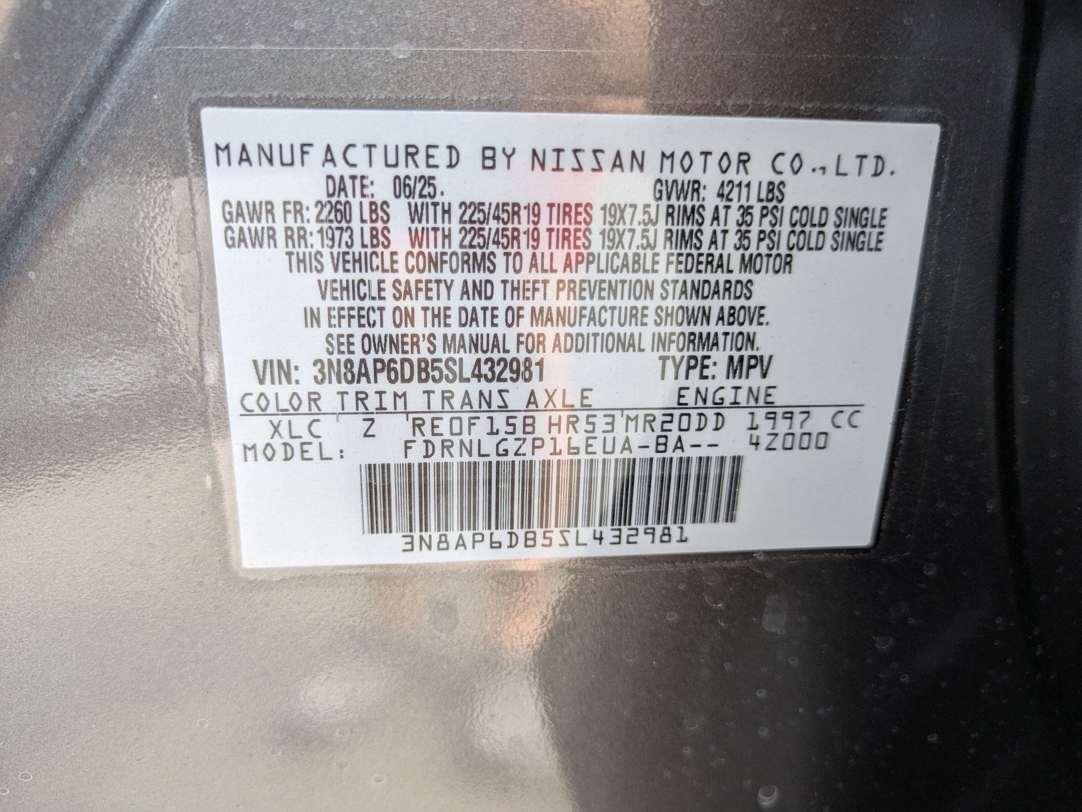 2025 Nissan Kicks SR