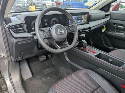 2025 Nissan Kicks SR