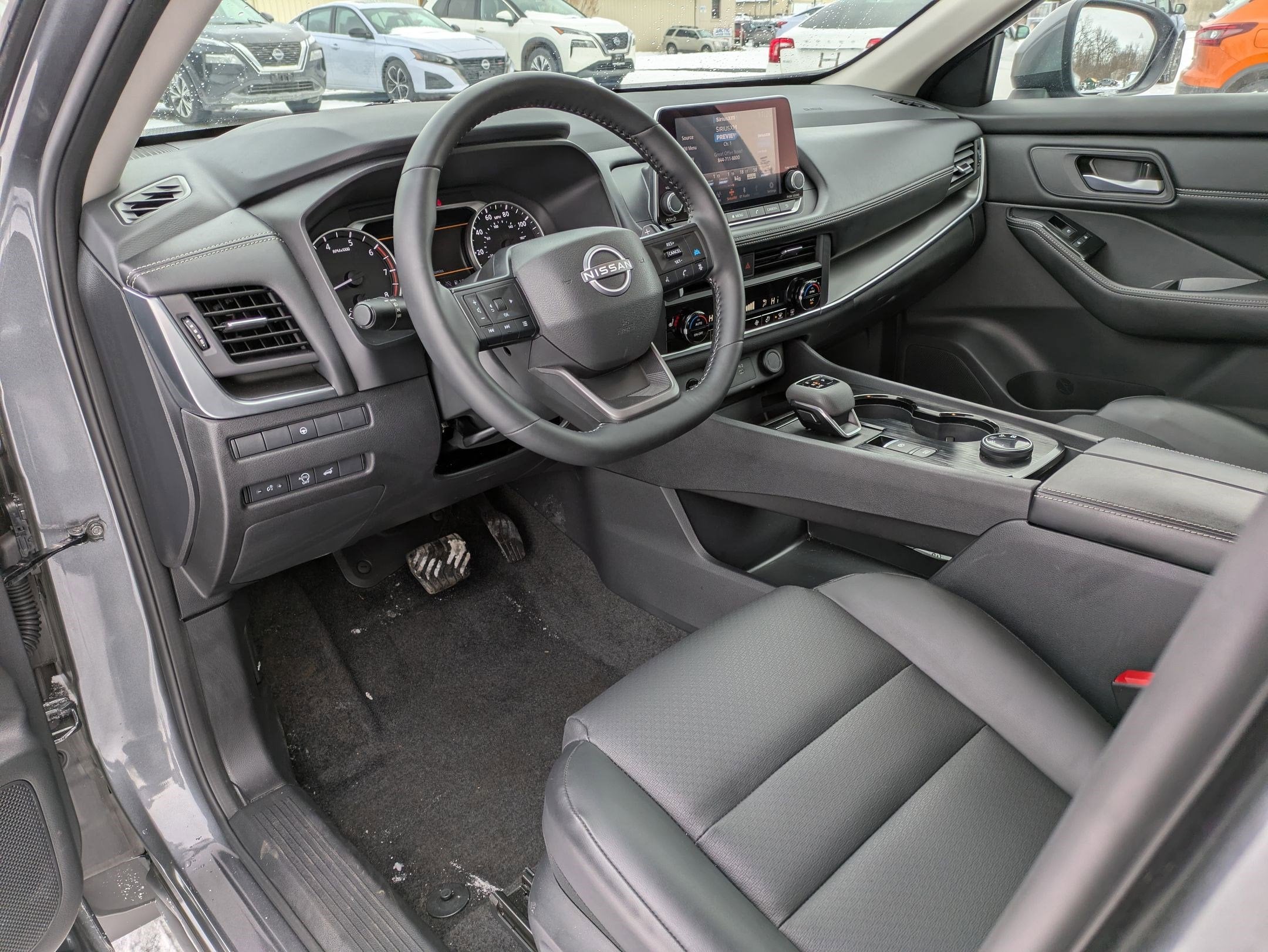 2025 Nissan Rogue SV