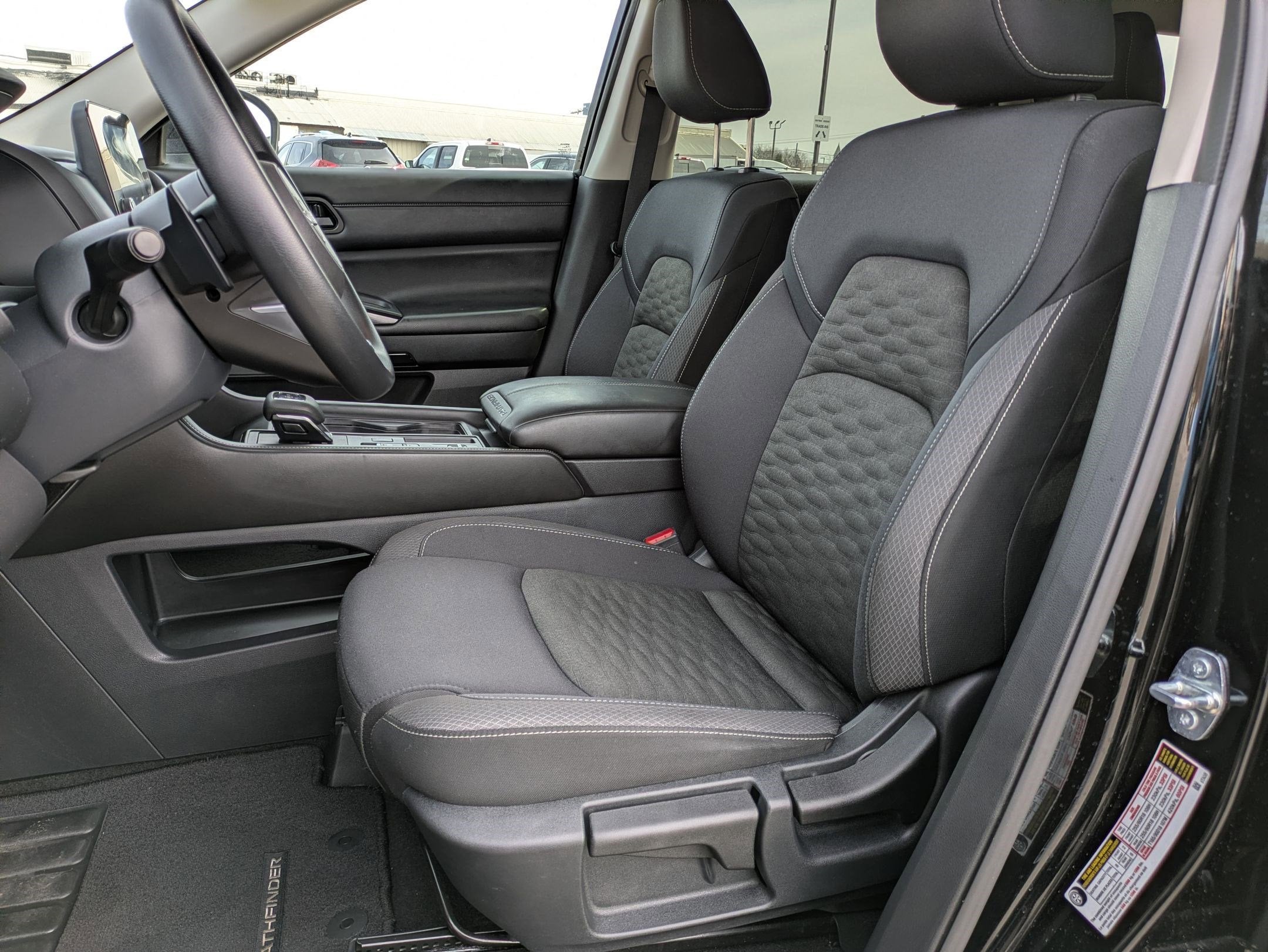 2024 Nissan Pathfinder S