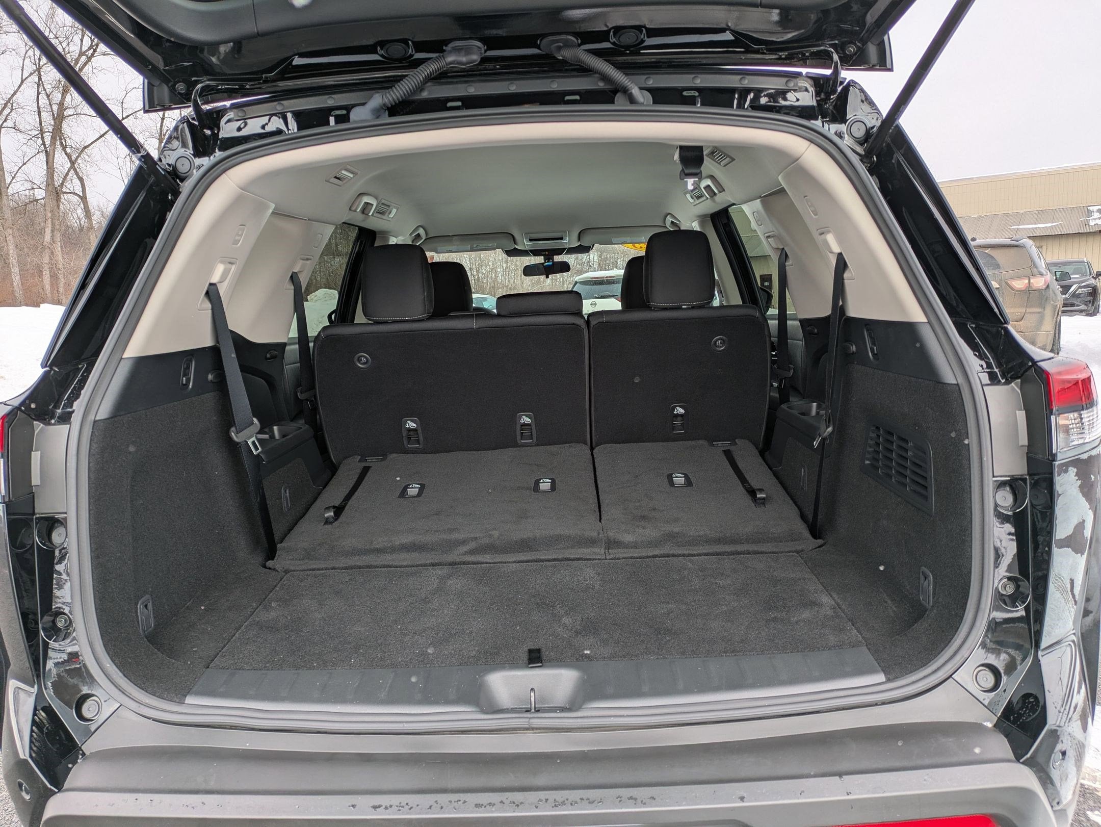 2025 Nissan Pathfinder S