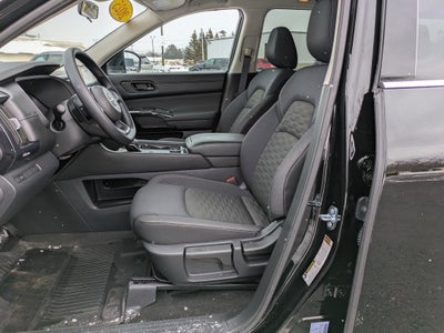 2025 Nissan Pathfinder S