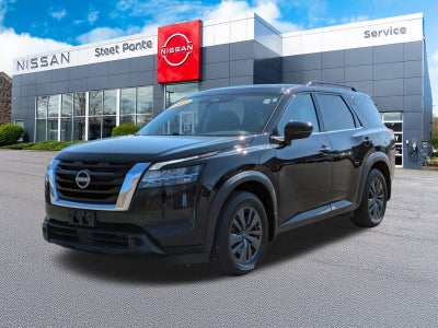 2022 Nissan Pathfinder SV