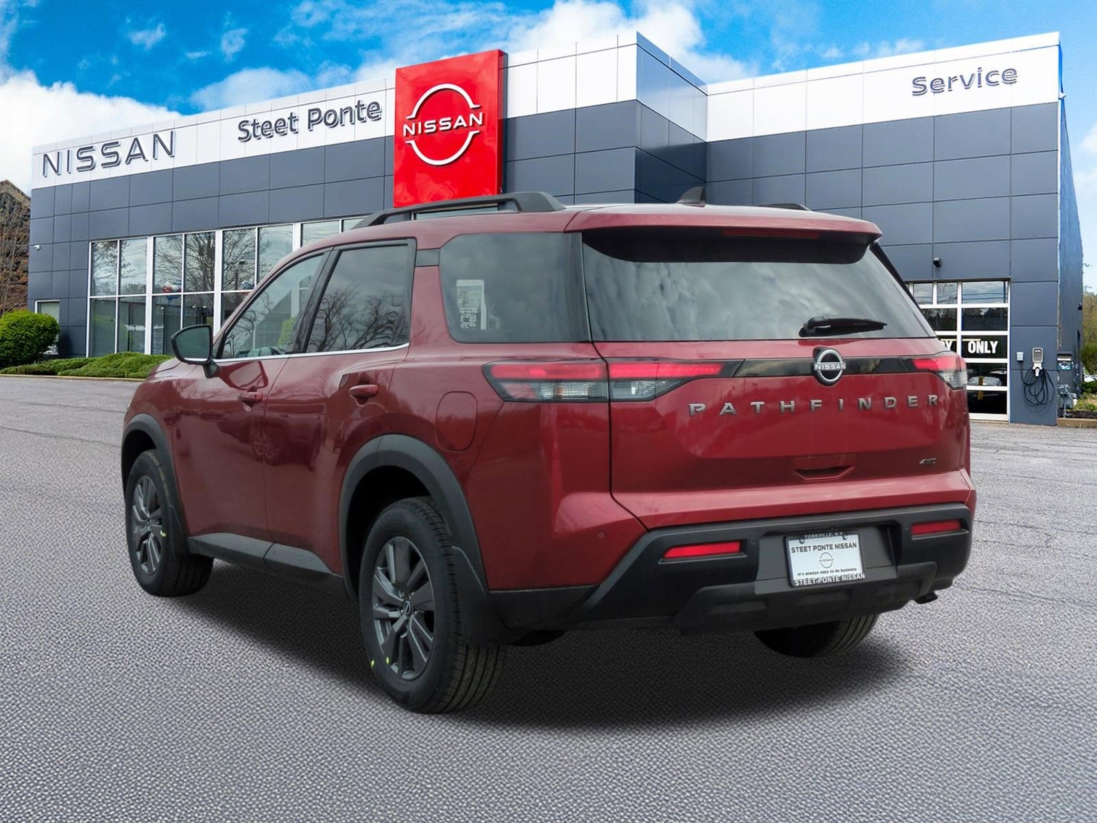 2026 Nissan Pathfinder SV