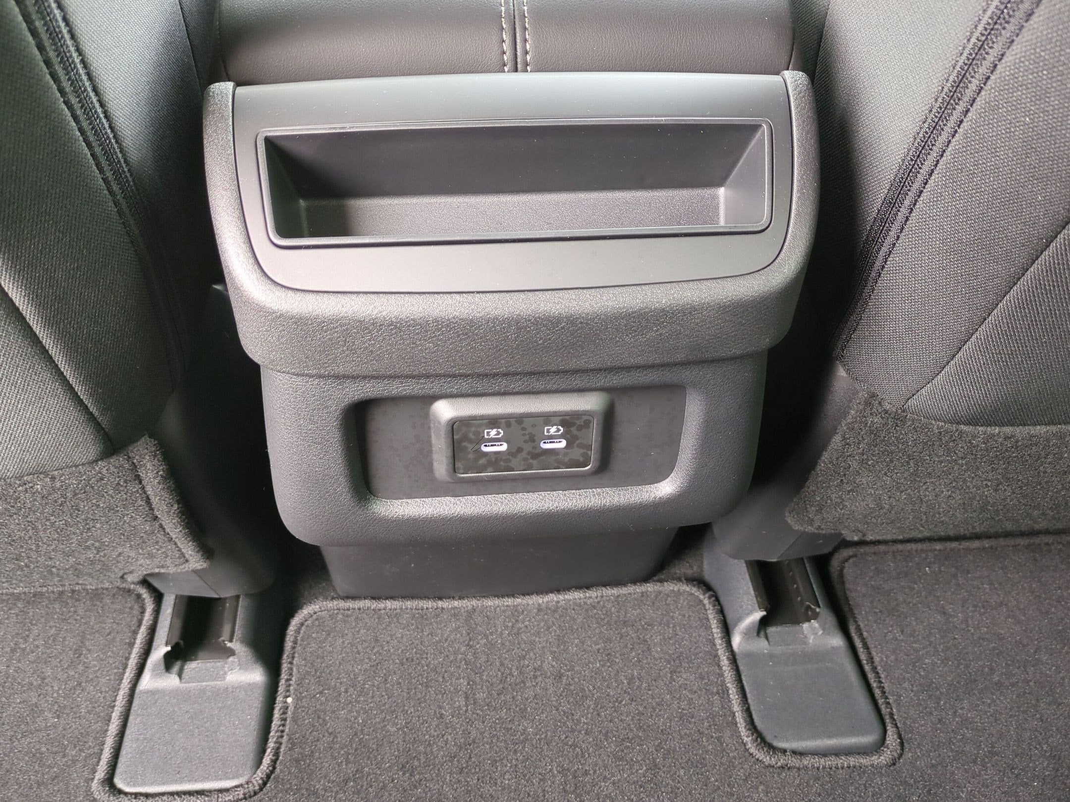 2026 Nissan Pathfinder SV - Photo 18