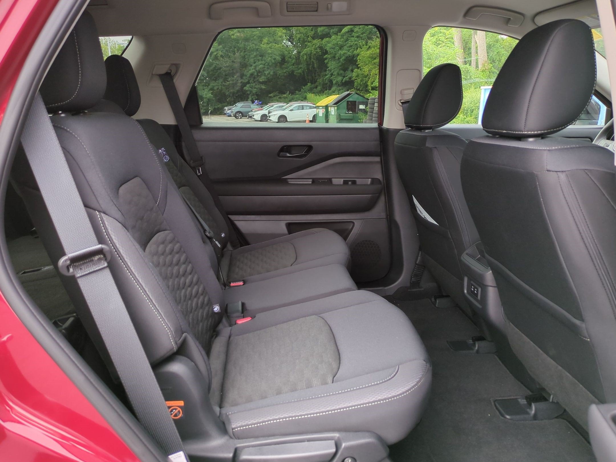 2026 Nissan Pathfinder SV - Photo 23
