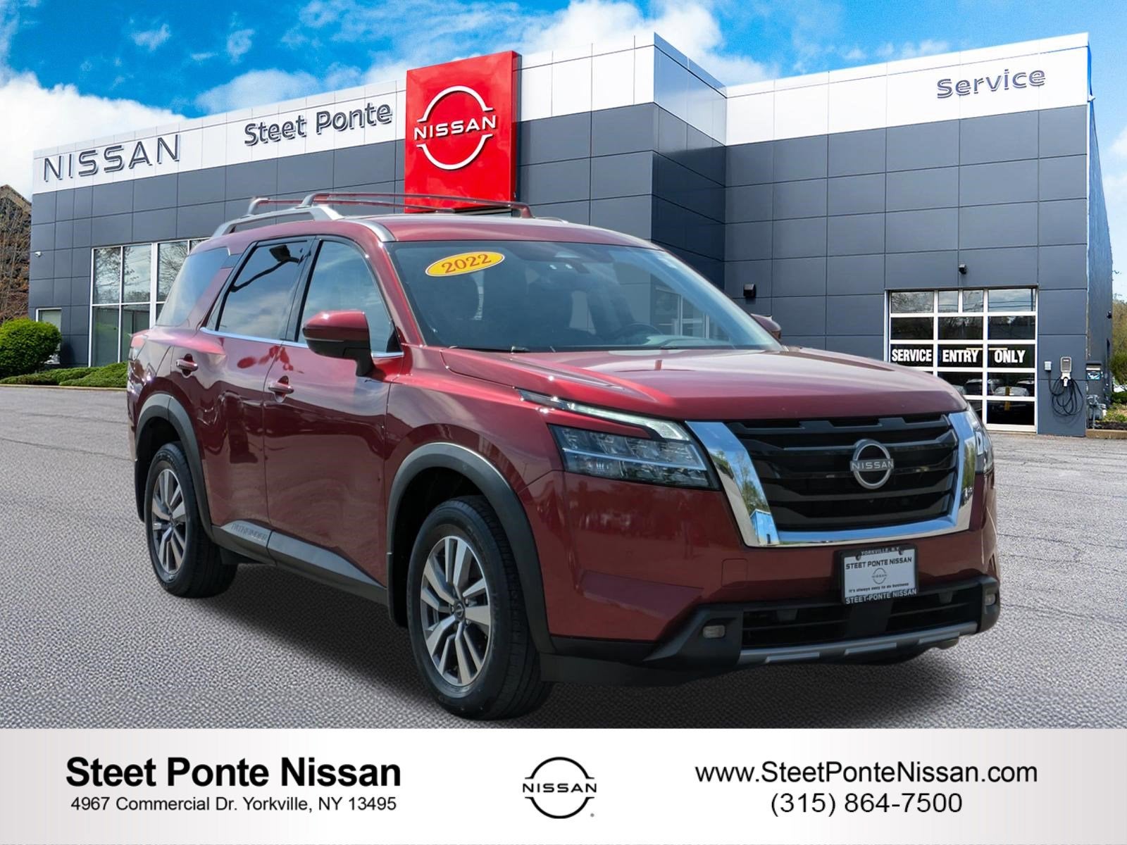 2022 Nissan Pathfinder SL 4WD's photo