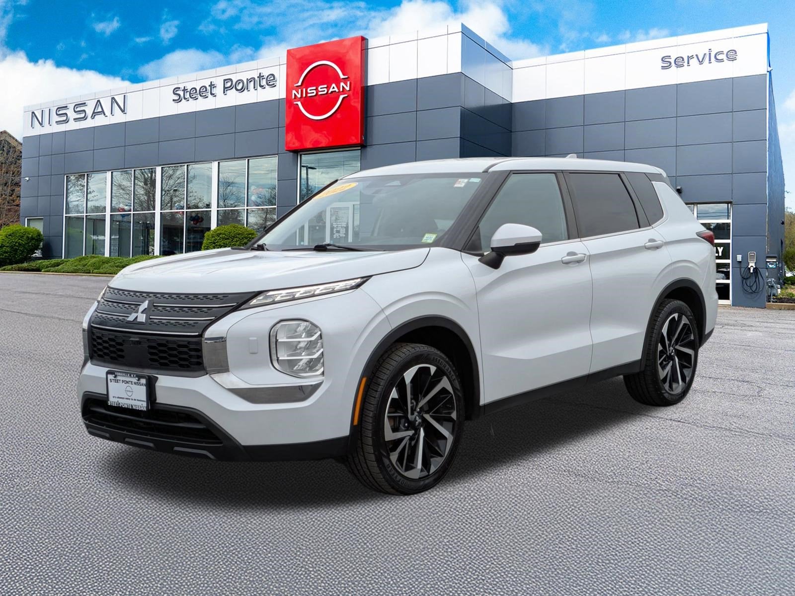 2022 Mitsubishi Outlander ES