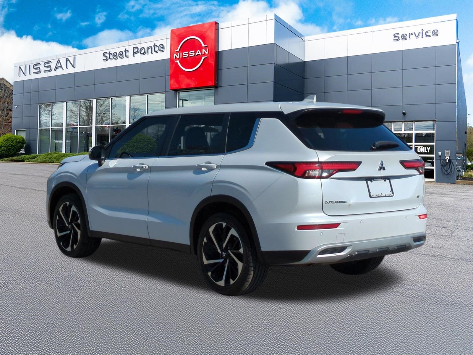 2022 Mitsubishi Outlander SE
