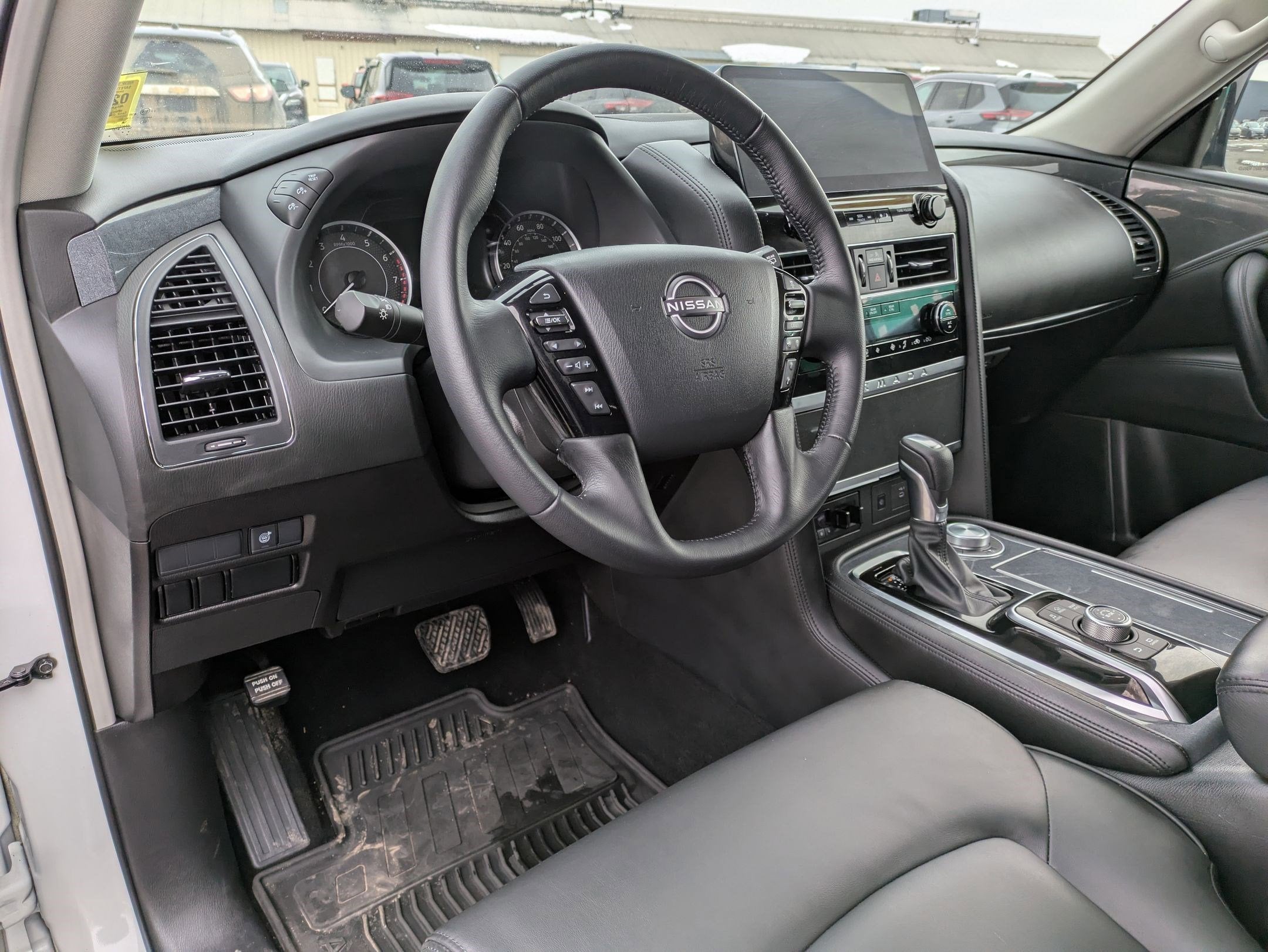 2024 Nissan Armada SV