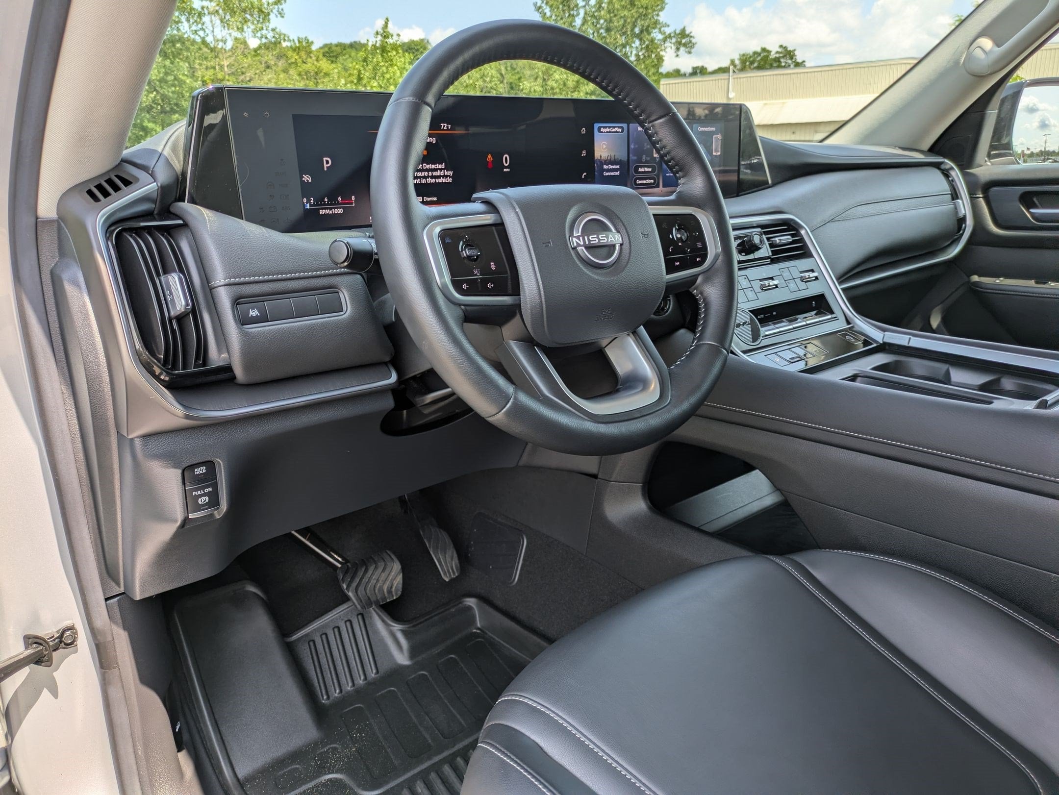 2026 Nissan Armada SV - Photo 8
