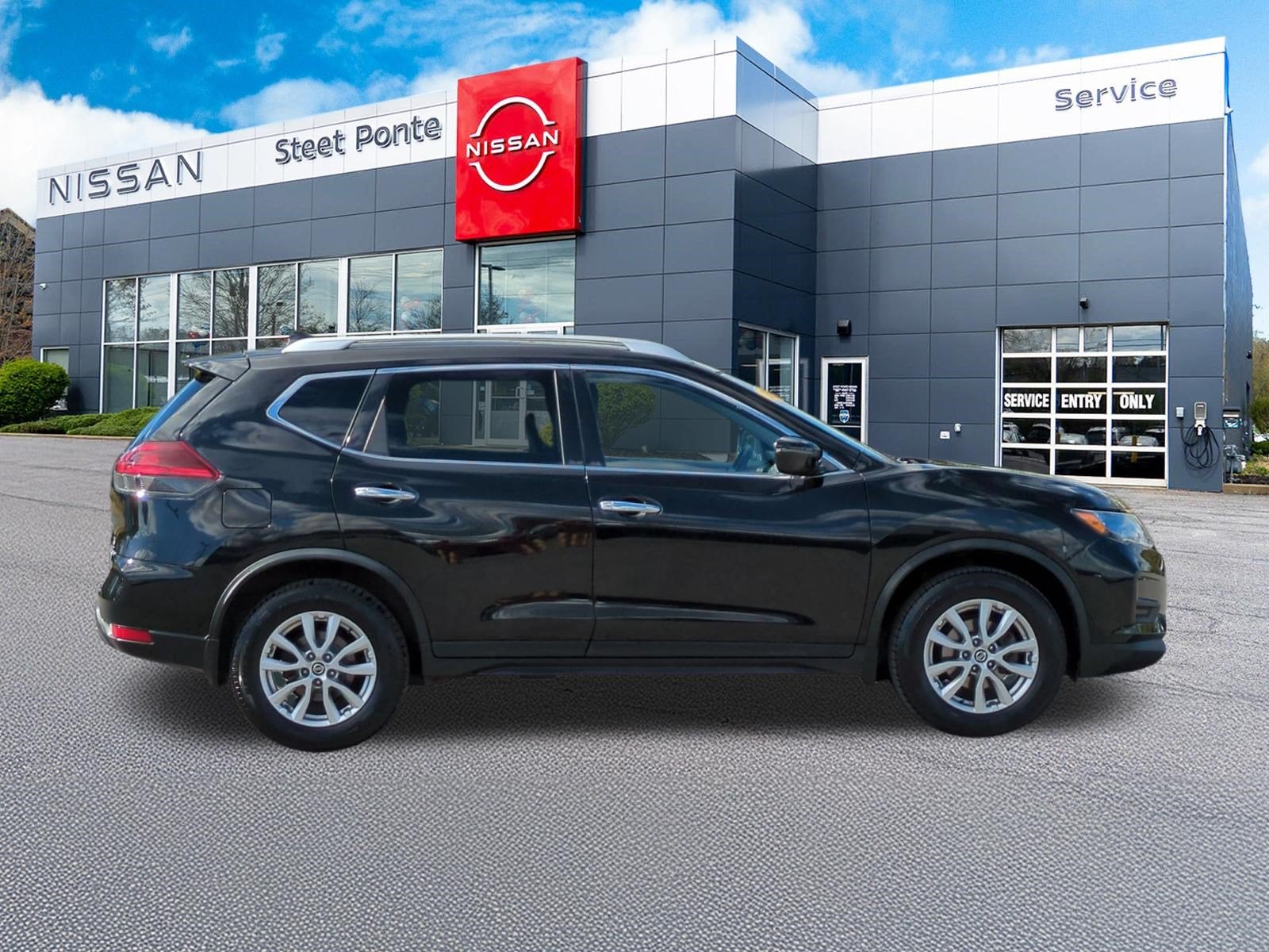 Used 2019 Nissan Rogue S with VIN KNMAT2MVXKP521749 for sale in Yorkville, NY