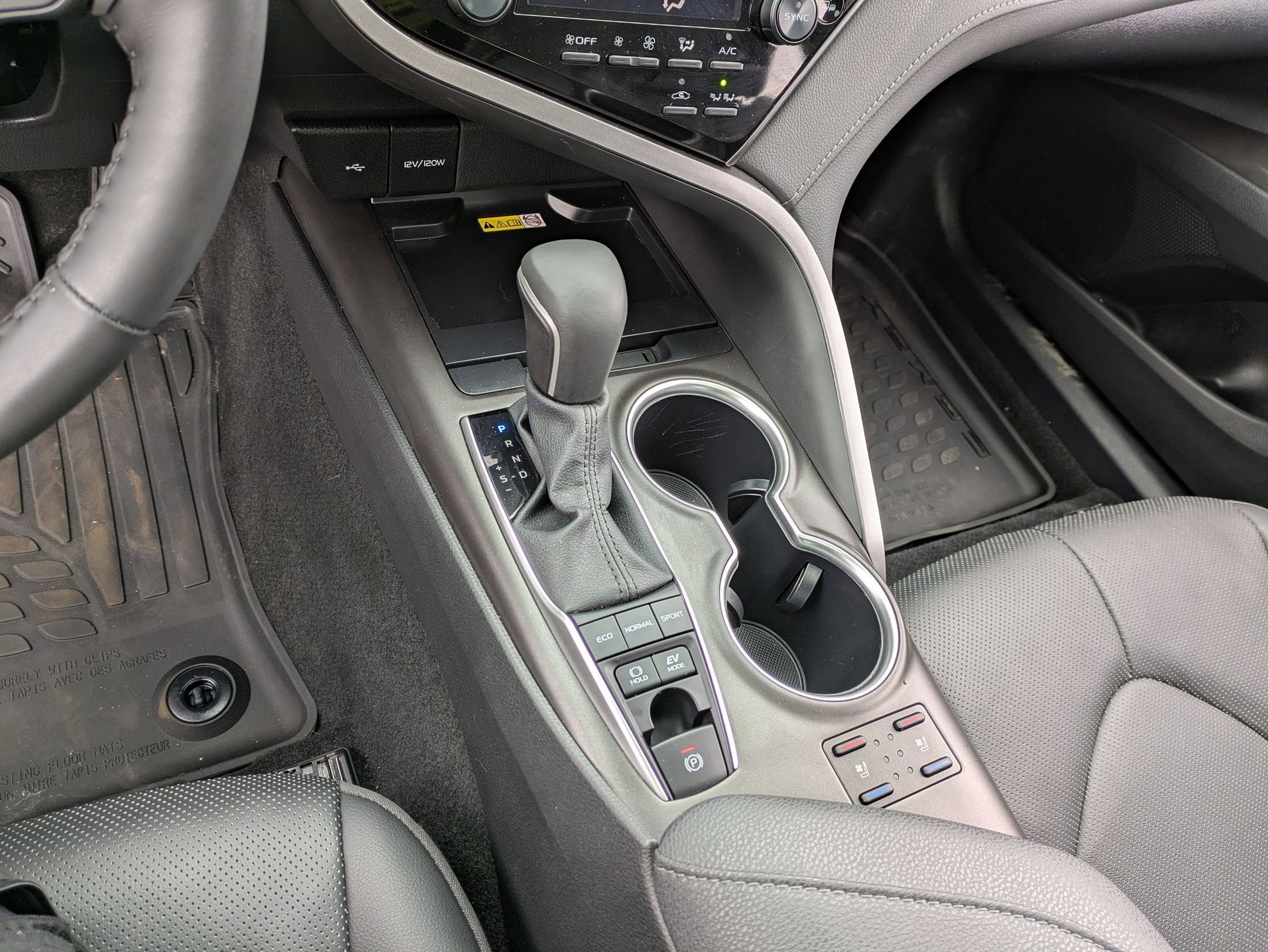 2024 Toyota Camry Hybrid XLE