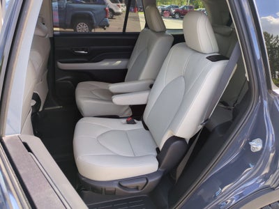 2024 Toyota Grand Highlander Base
