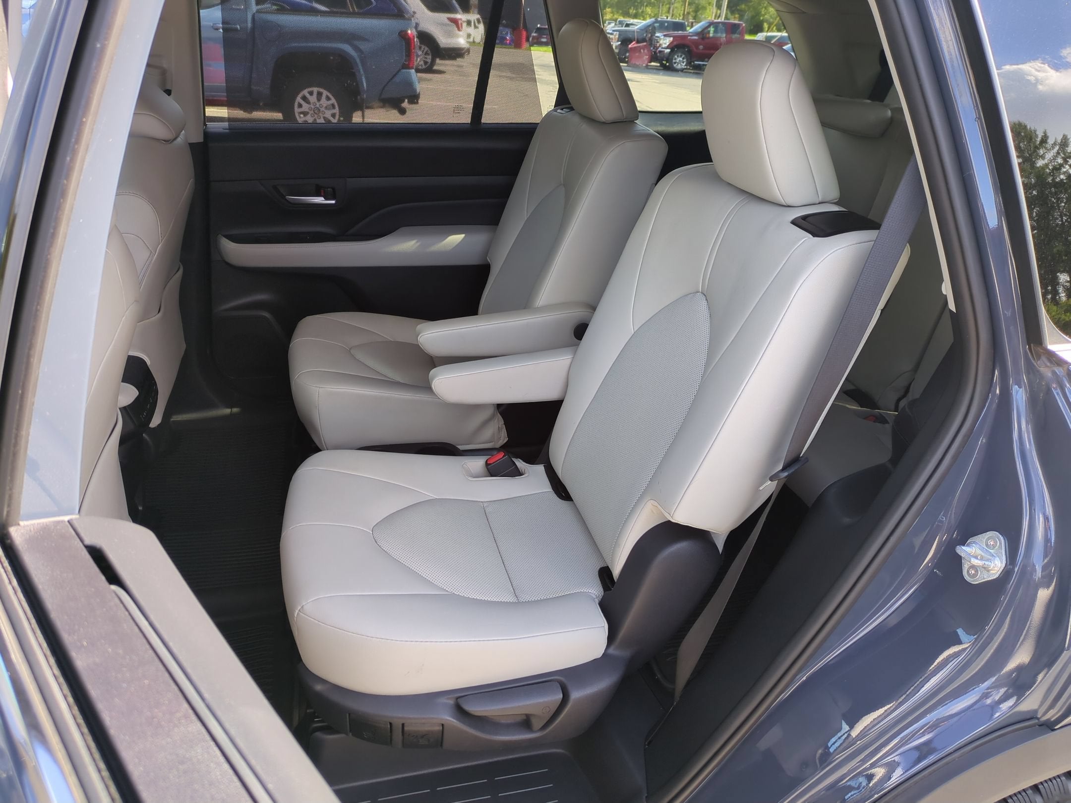 2024 Toyota Grand Highlander Base