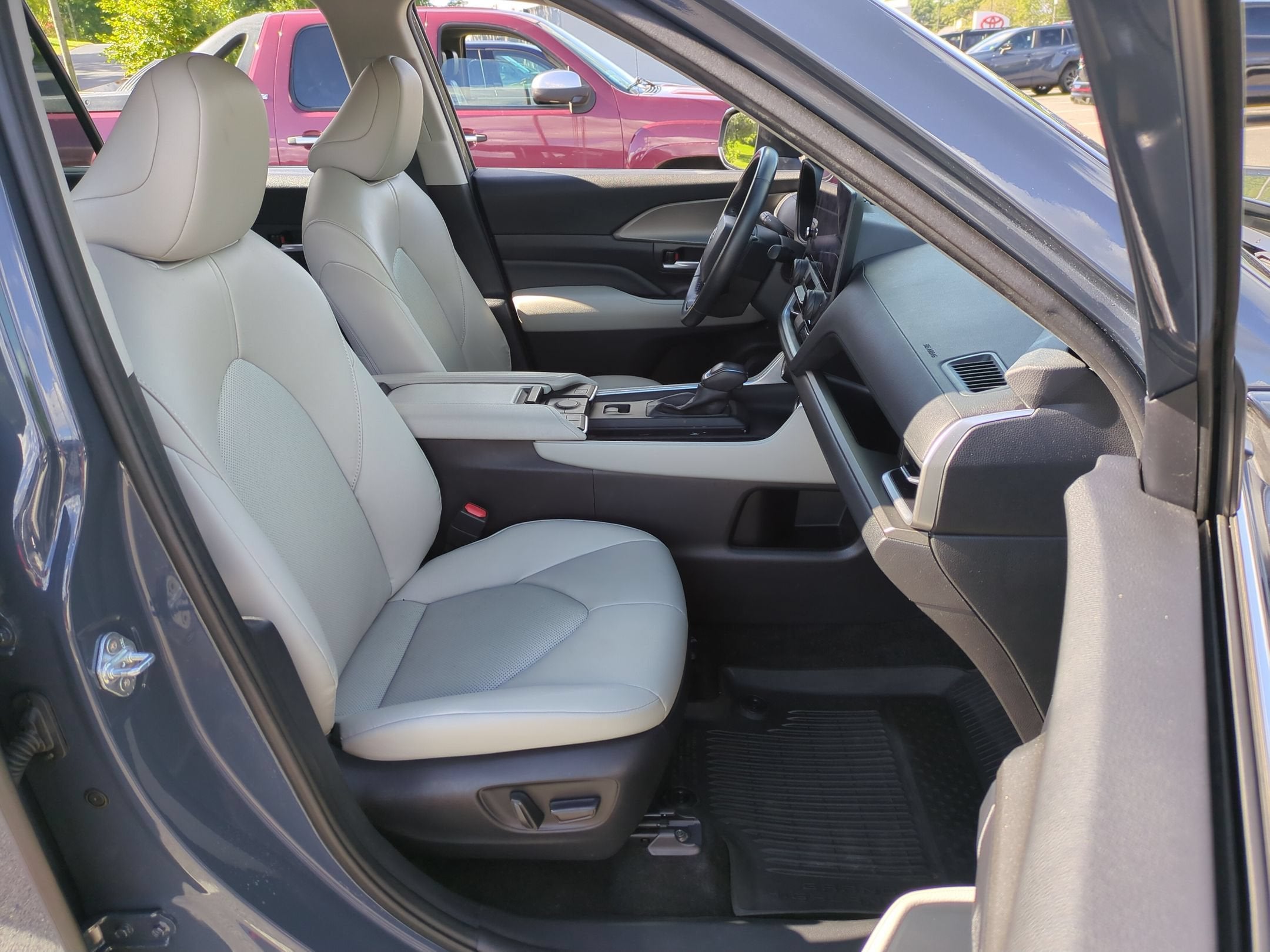 2024 Toyota Grand Highlander Base