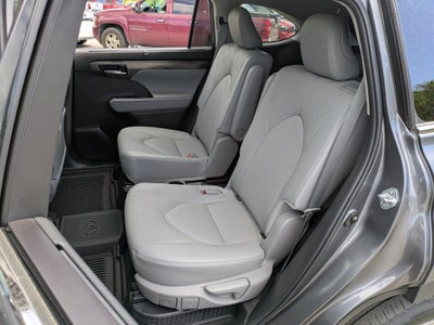 2024 Toyota Highlander Hybrid Platinum