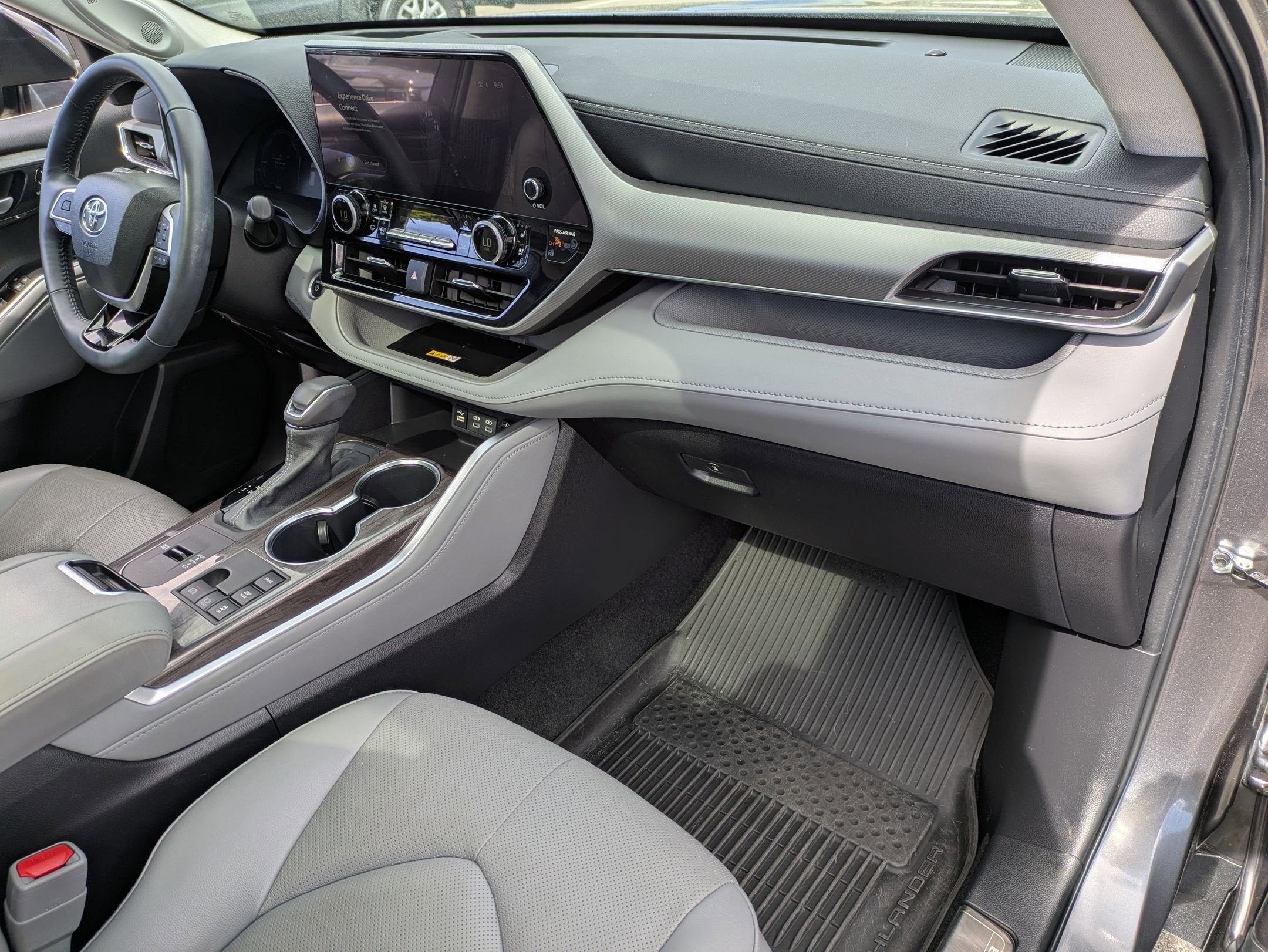 2024 Toyota Highlander Hybrid Platinum