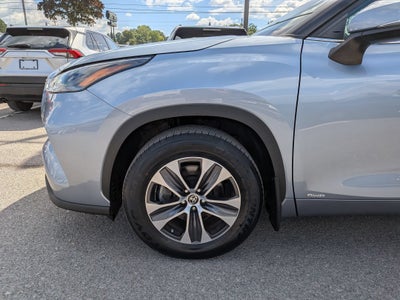 2022 Toyota Highlander Base