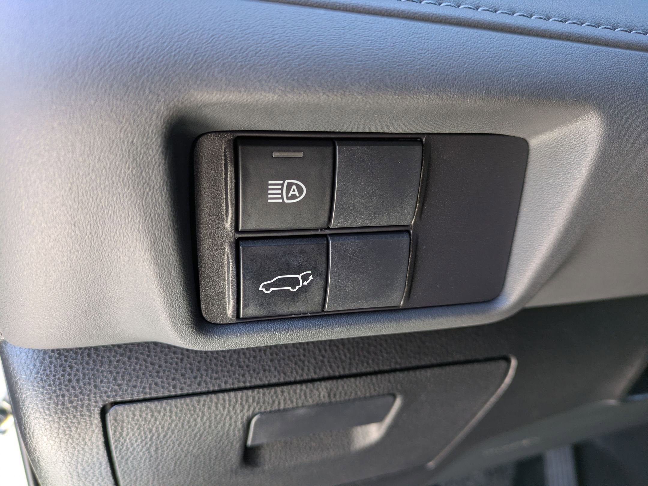 2023 Toyota Highlander Base