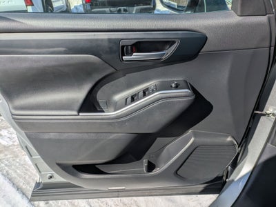 2023 Toyota Highlander Base