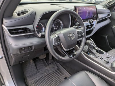2023 Toyota Highlander XSE