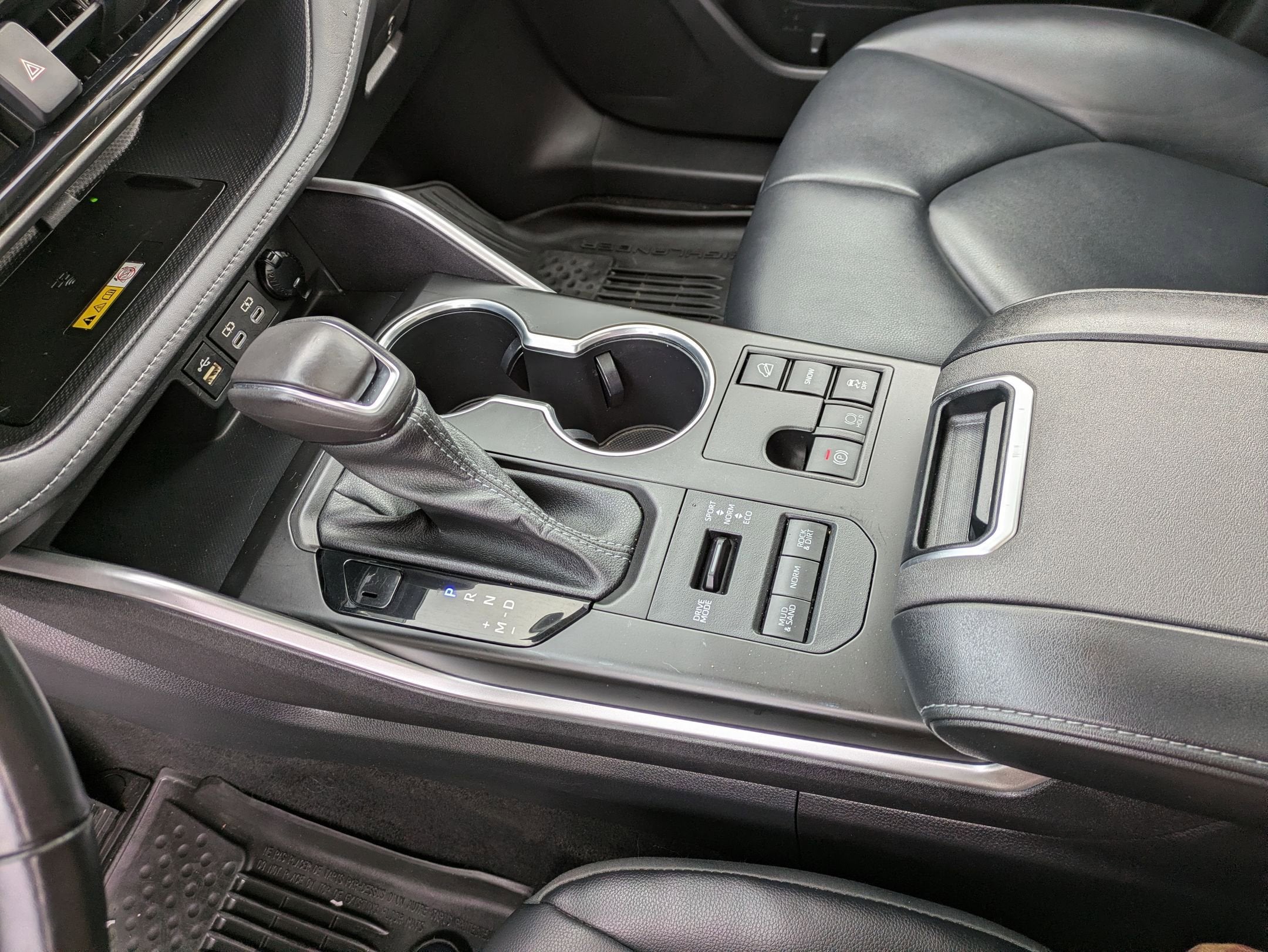 2023 Toyota Highlander Base