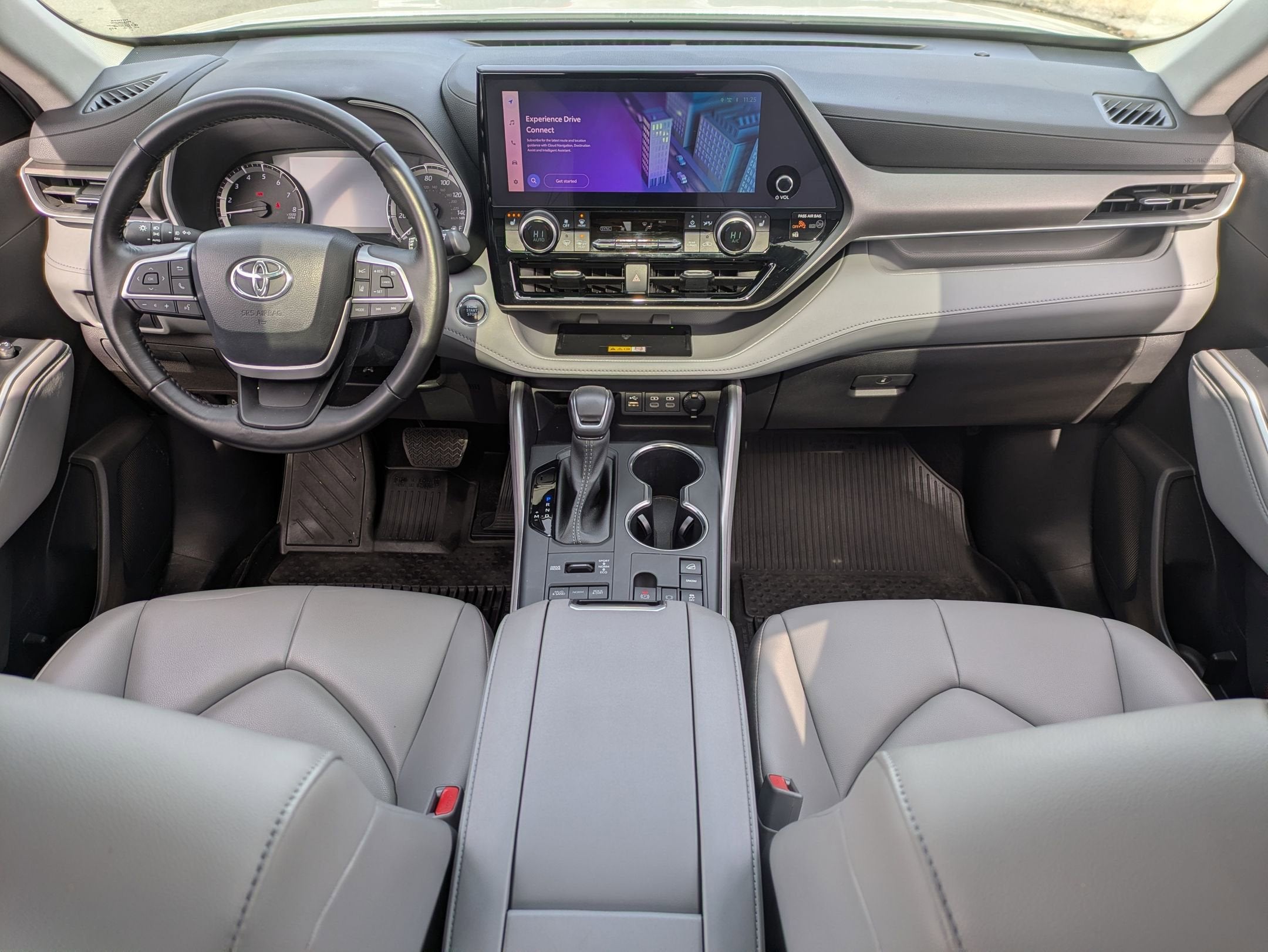 2023 Toyota Highlander Base