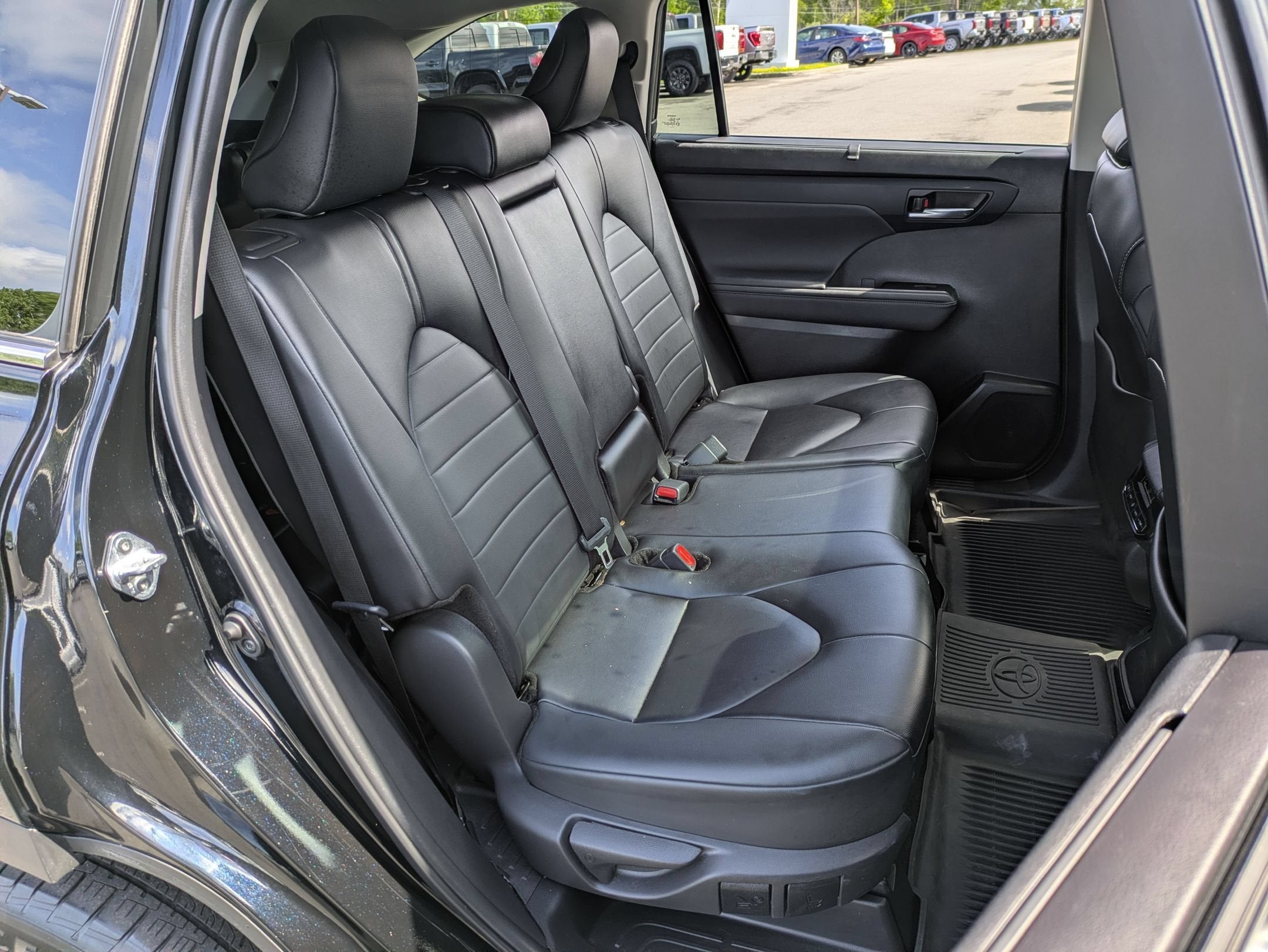 2024 Toyota Highlander Base