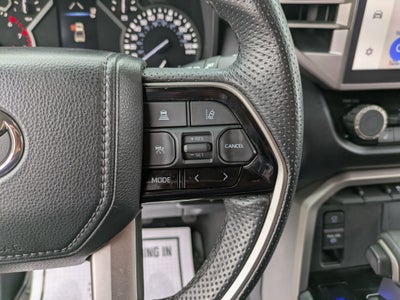 2022 Toyota Tundra 4WD SR5