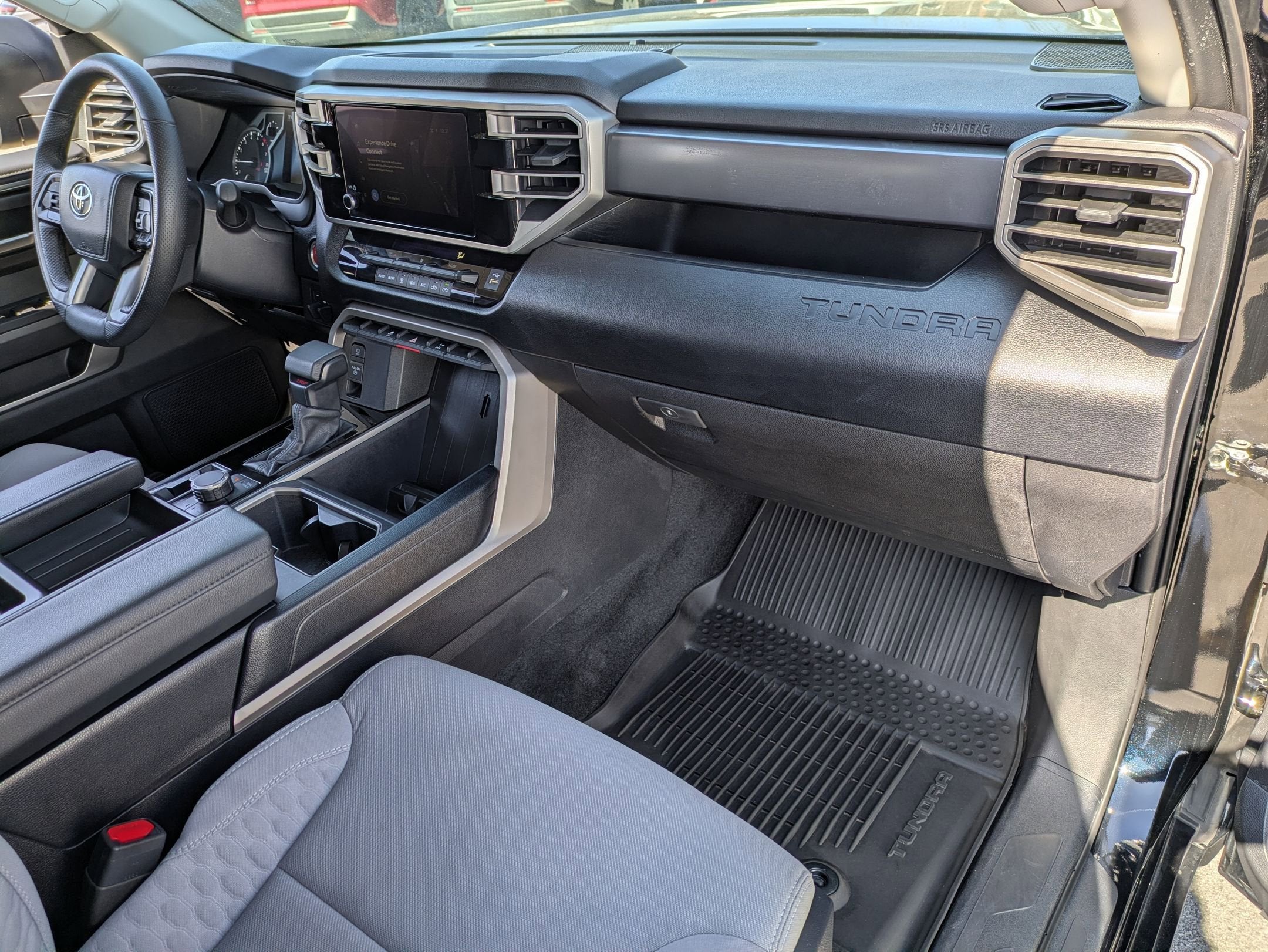 2024 Toyota Tundra 4WD SR5