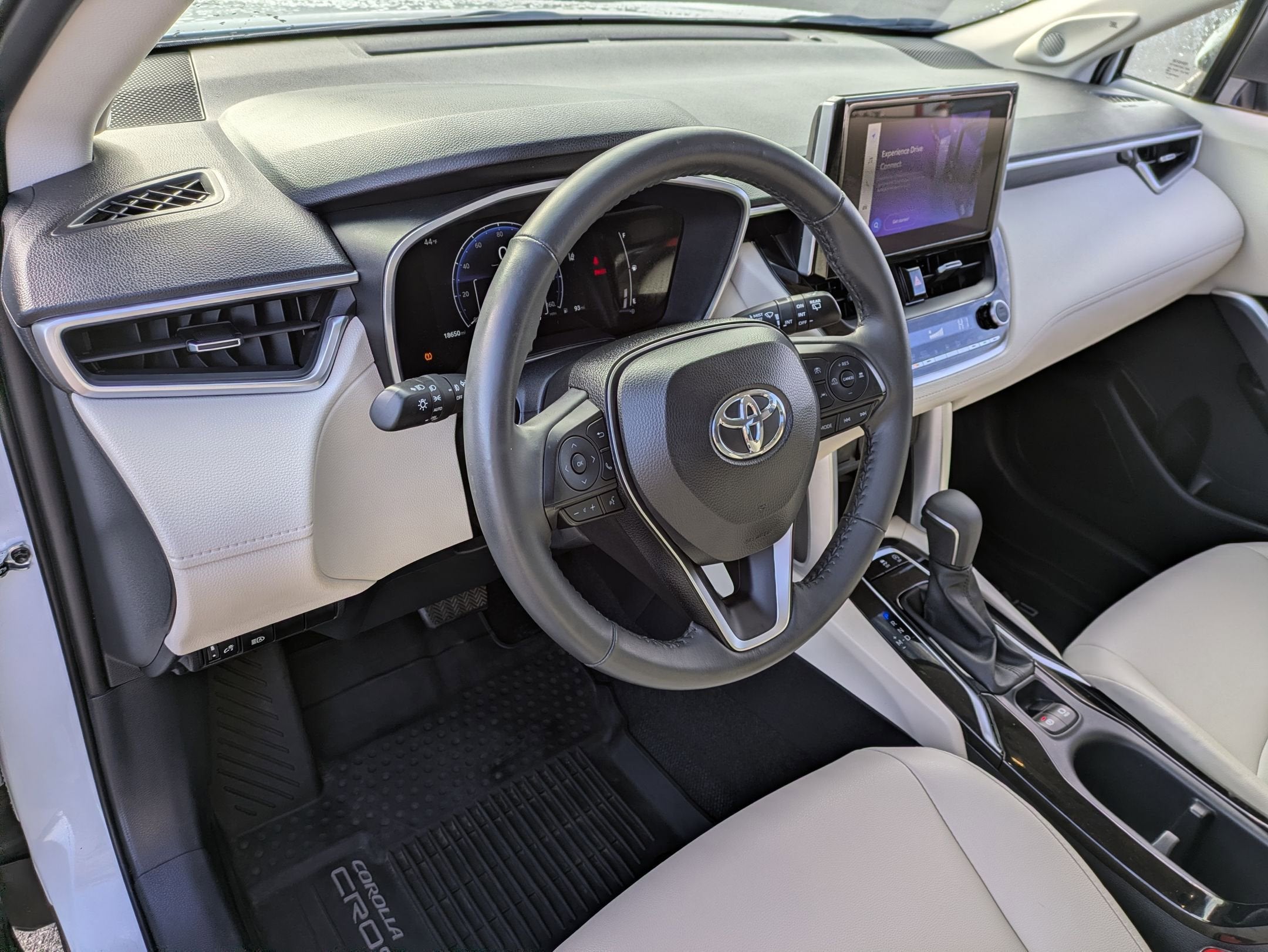 2024 Toyota Corolla Cross XLE