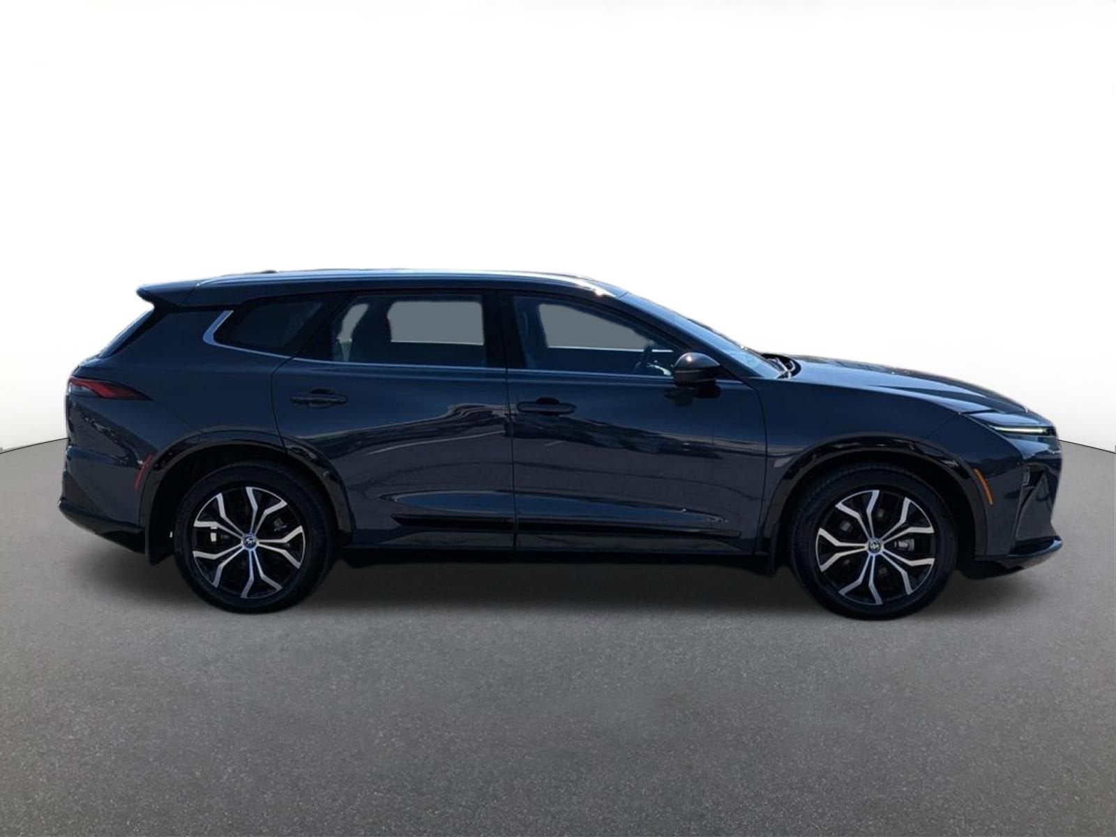 2025 Toyota Crown Signia Base