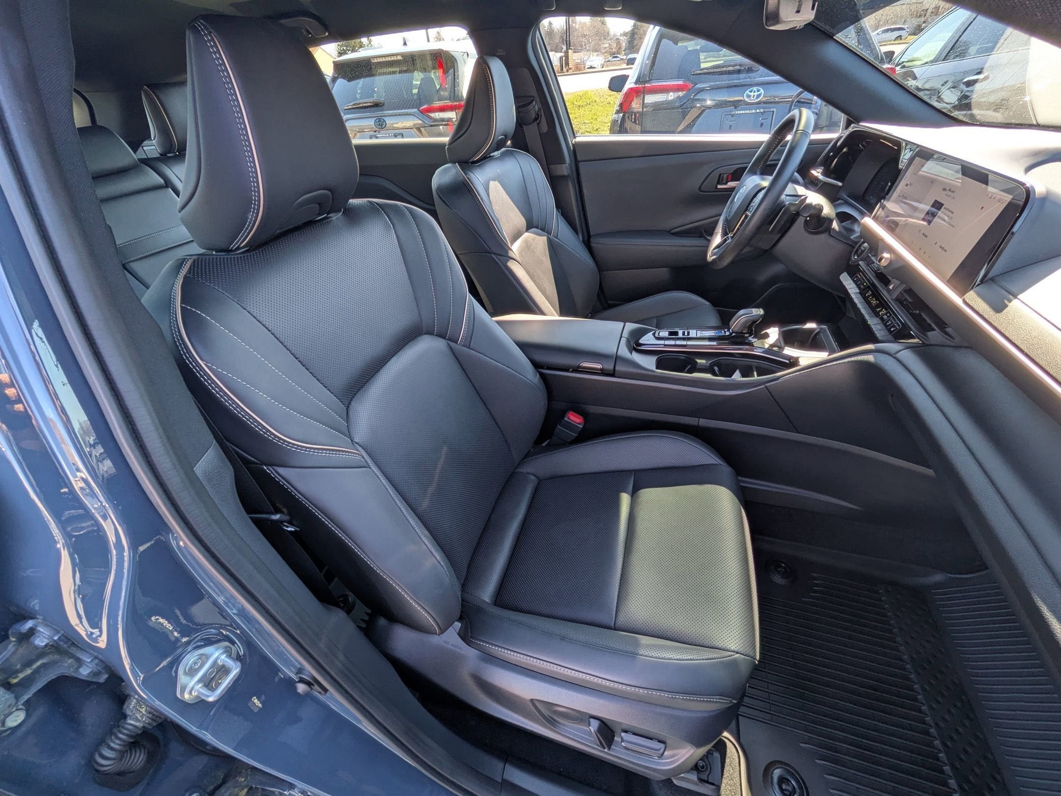 2025 Toyota Crown Signia Base