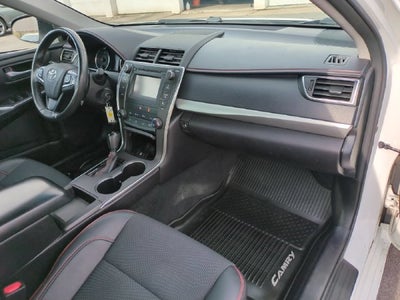 2017 Toyota Camry SE
